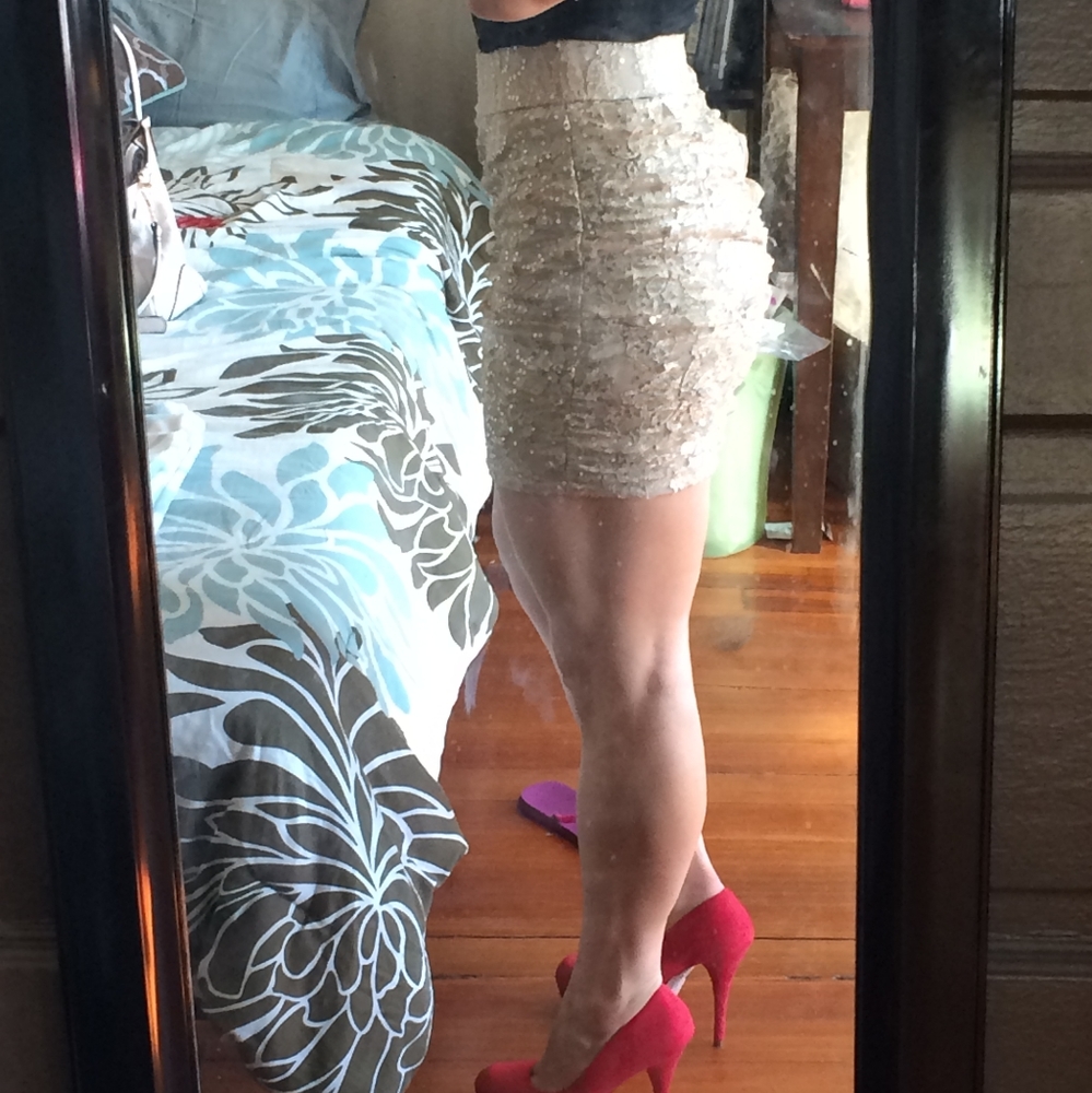 Mini Skirt - Picture 3 of 4